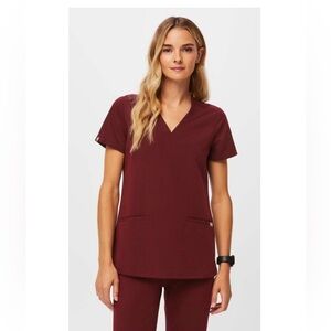 FIGS Casma Three-Pocket Scrub Top Burgundy Red Short Sleeve Size Small